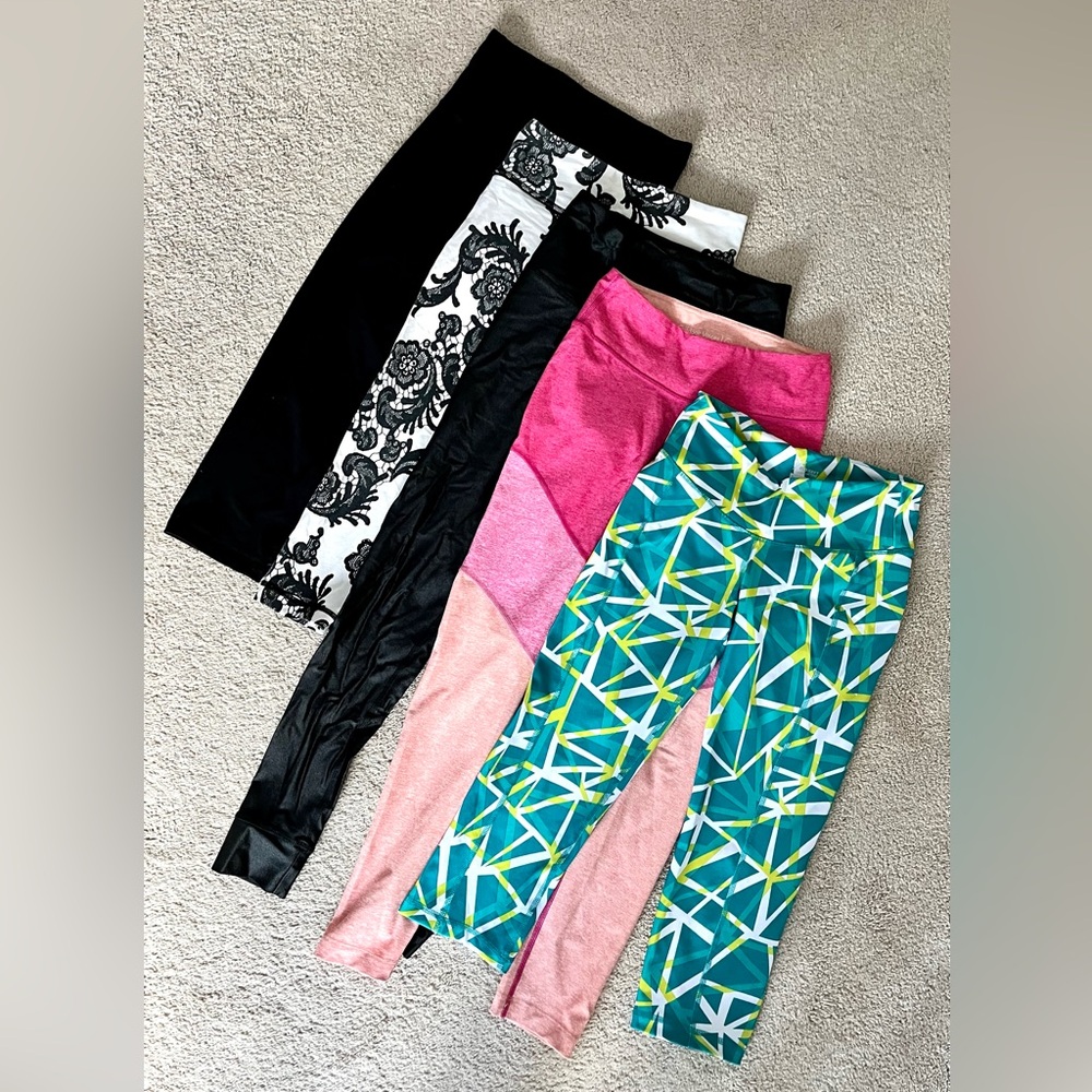 DEAL! Bundle of Five Size Small Leggings